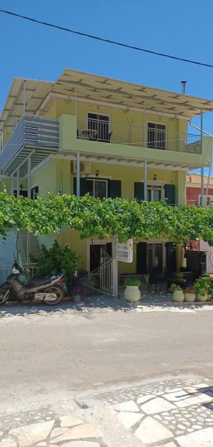 Steven Apartment Vasiliki Exterior photo